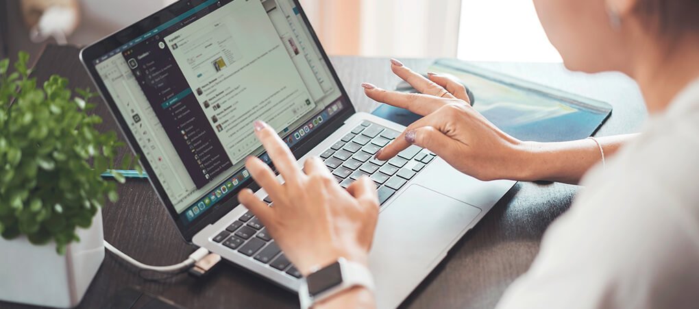 How to Invoice Clients as a Freelancer (The Simple Way)